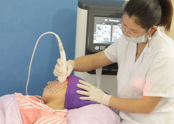 RF Thermage و دستگاه زیبایی پوست برای چین و چروک حذف / RF پوست کسری روابط BR801